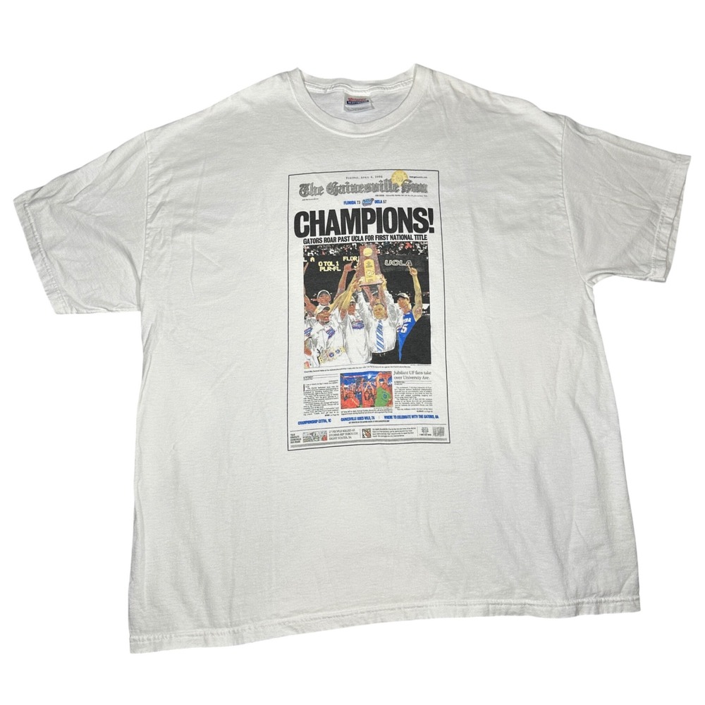Vintage Florida Gators 2006 NCAA National Champions T-Shirt White 2XL Newspaper‎
